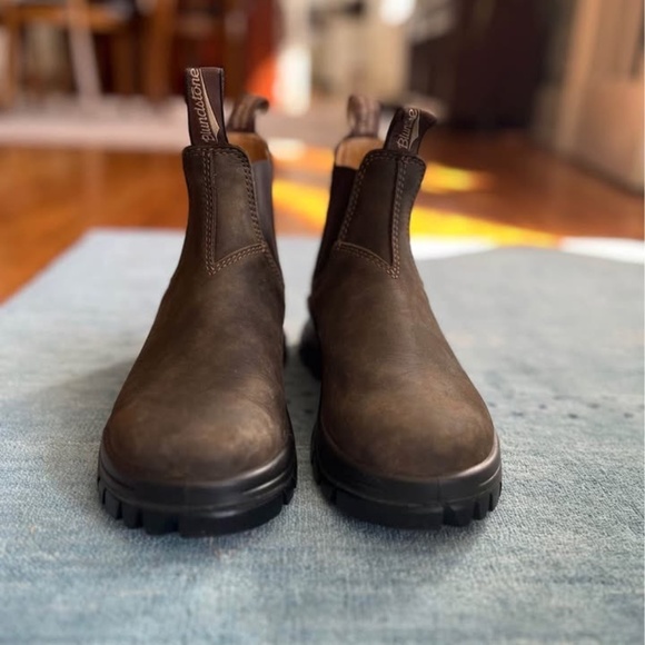 Blundstones Chelsea Lug Boots Women's Size 8 (5) Rustic Brown - Picture 2 of 6